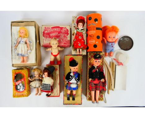 Roddy - Bluebell -  A group of eight boxed vinyl, and plastic vintage Roddy dolls in a variety of sizes. Lot includes a 1958 