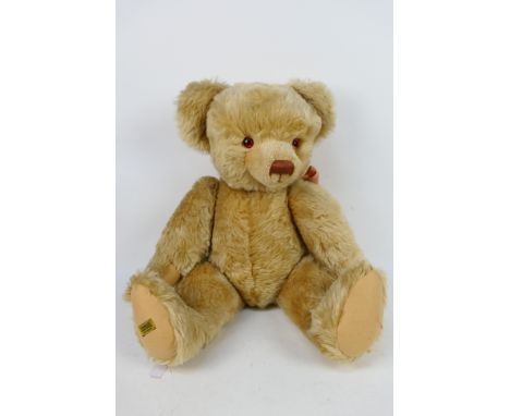 Merrythought - A large limited edition #MAG32N bear - Bear is called 'Super Magnet'. Limited edition number 46 of 50. Bear is