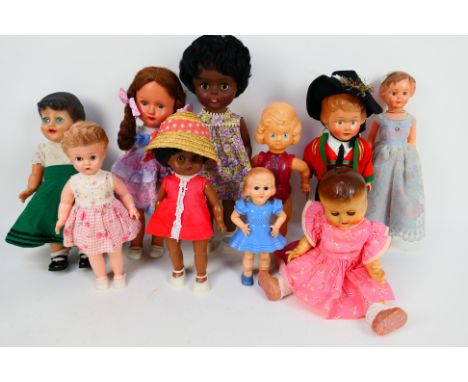 Roddy - Cellba - Other - An unboxed collection of 10 vintage vinyl, plastic and composition dolls in a variety of sizes. Lot 