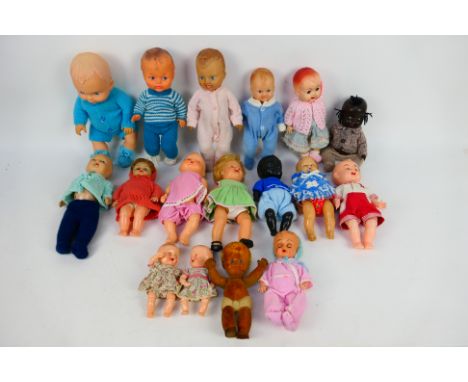 Roddy - Bluebell - Kader - Palitoy - Other - An unboxed group of vintage baby dolls in plastic foam, composition and vinyl in