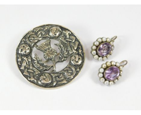 SCOTTISH SILVER. A cast Scottish silver brooch with maker's initials JC for James Coull. Edinburgh 1967. Diameter 4.5cm. Also
