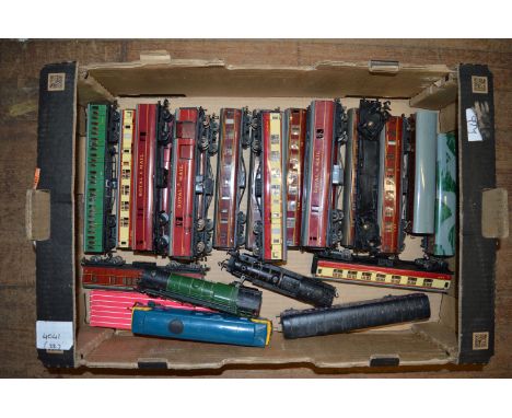 OO gauge. Hornby Dublo: 2-6-4T BR black '80084' locomotive; 4-6-2 'Arrow' locomotive, no tender; BR 'D7063' locomotive; 20 x 