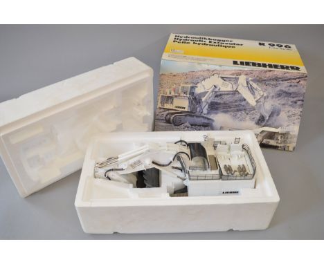 Conrad 2916/0 Liebherr R 996 Litronic Hydraulic Excavator 1:50 scale diecast model. VG, boxed.