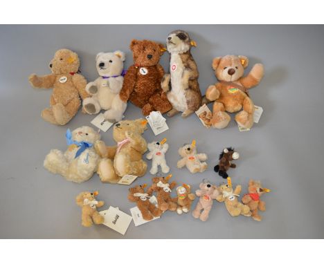 Steiff Teddy Bears: Mungo; Polar Ted; Goldy; Elmar; Royal Baby Prince George; Elmar; one other; 10 x keyrings. VG but dusty. 