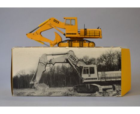 Conrad Liebherr Hydraulic Excavator R 991 1:50 scale diecast model. VG, some small paint chips, in polystyrene case with F-G 