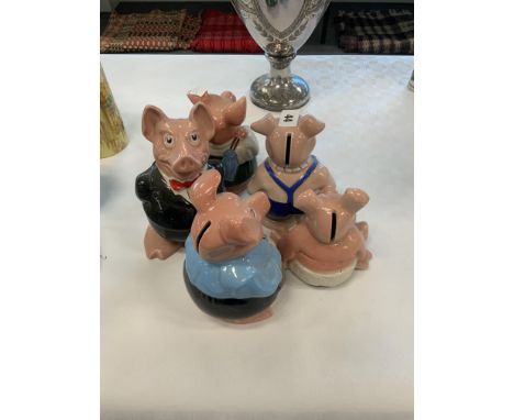 5 WADE MONEY BOXES OF PIGS 5 WADE BANK MONEY BOXES OF PIGS
