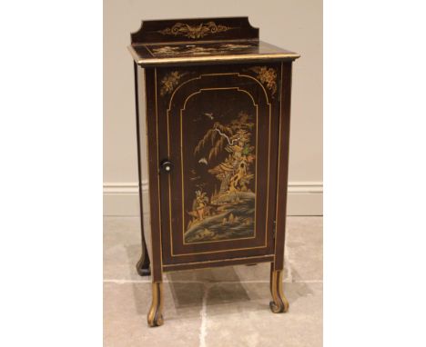 An early 20th century lacquered chinoiserie bedside cabinet, with a rear gallery over the top detailed with figures in a pago