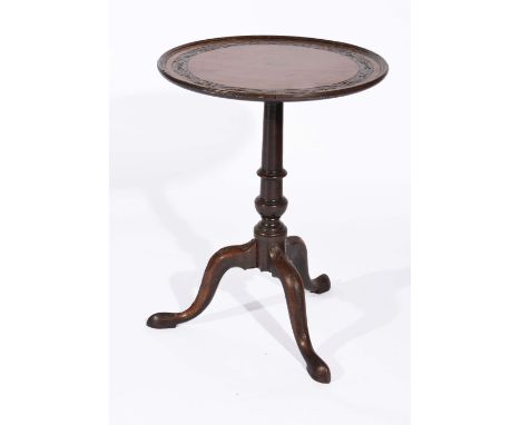 Georgian mahogany carved tripod table the circular top on turned column, 67cm high, 51cm wide