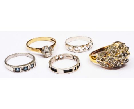 Small quantity of miscellaneous rings including a silver example, cubic zirconia solitaire ring etc