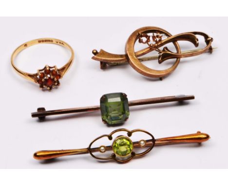 15ct gold bar brooch with peridot and pearl setting together with a 9ct gold ring with garnet setting, and two further brooch