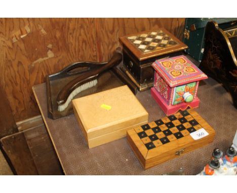 A travelling chess set; trinket boxes; crumb tray etc.
