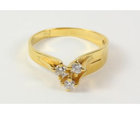 Three stone diamond gold ring stamped 14K   Condition Report   Click here for further images, condition, auction times & deli