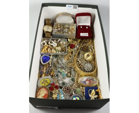 Hallmarked silver hinged bangle, Allaine Swiss gentleman's wristwatch, costume jewellery in one box   Condition Report   Clic