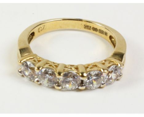 Five stone 9ct gold dress ring hallmarked   Condition Report   Click here for further images, condition, auction times & deli