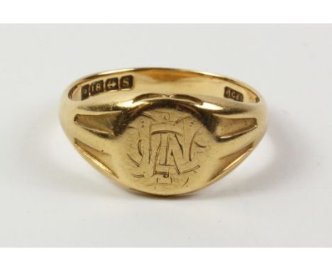 Hallmarked 9ct gold signet ring approx 7.6gm   Condition Report   Click here for further images, condition, auction times & d