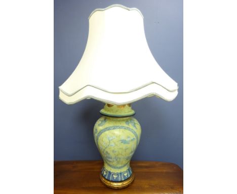 Large pottery table lamp with Eastern decoration  (This item is PAT tested - 5 day warranty from date of sale)   Condition Re