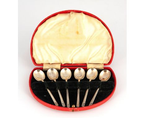 Henry &amp; Arthur Vander, London 1930, the terminals initialled K, fitted case (for six), 70g  (6)