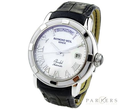 Reference number 2844, the 34mm white dial with calibrated outer ring, Roman numerals hour markers, date aperture at 3 o'cloc