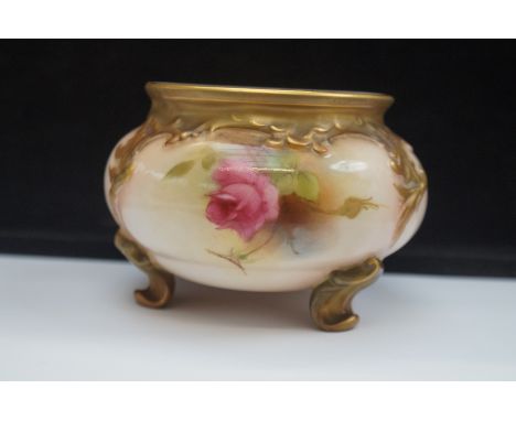 Royal Worcester bowl with floral decoration &amp; puce bakcstamp, signed E M Fields Height 8 cm 