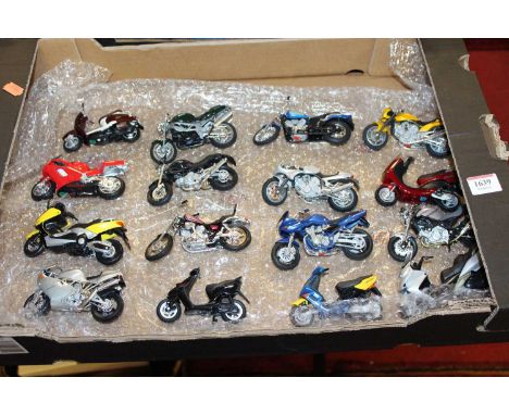 16 loose similar scale motorcycle diecasts and plastic models