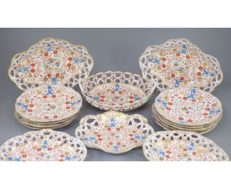 A rare Chamberlains Worcester Kakiemon pattern part dessert service, c.1820, each piece painted to the centre with flowers an