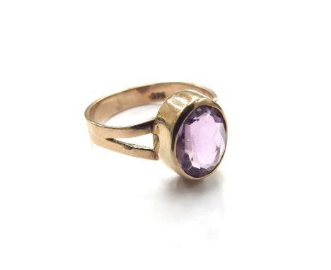 A rose gold amethyst set ring, stamped 375. Size P, 3.3g 