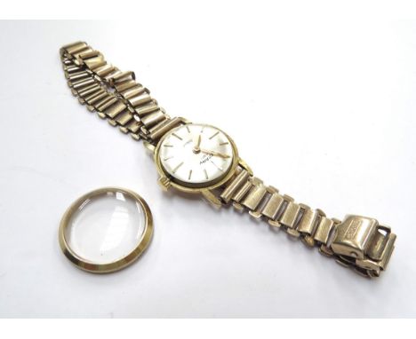 A lady's 18ct gold cased Rotary wristwatch with 9ct gold bracelet strap, 20g total 