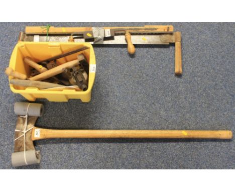 Assorted tools to include: axe; various saws; planes and further tools of similar nature. (4)(B.P. 24% incl. VAT)