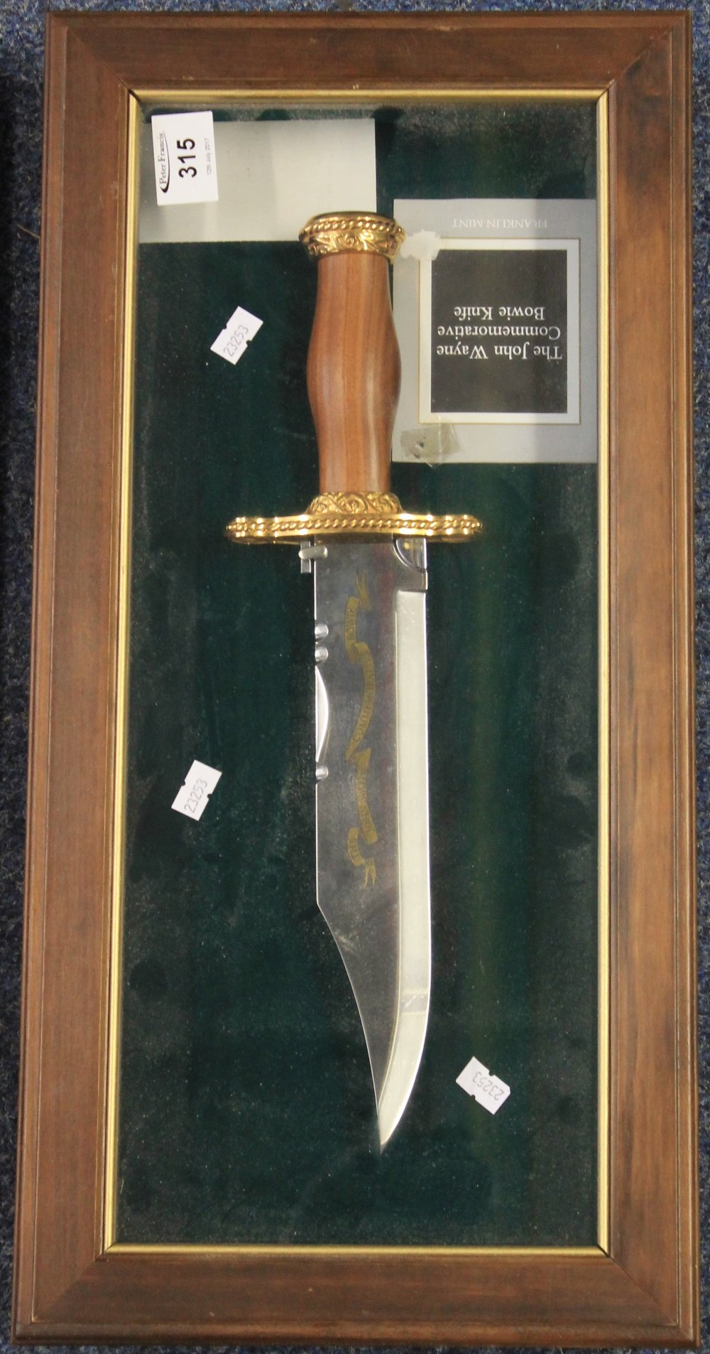Case Franklin Mint 'The John Wayne Commemorative Bowie Knife' in glazed