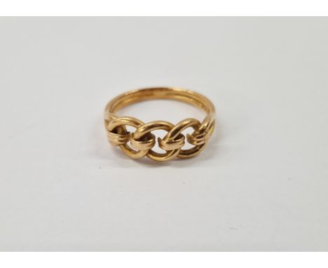 Gold knot pattern ring 3.8g approx size M