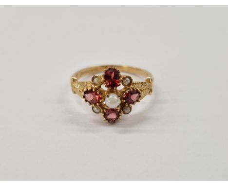 Past Times 9ct gold, pearl and garnet ring&nbsp;set 4 sapphires and five pearls size N1/2