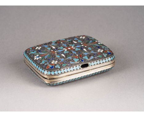 A SMALL SILVER AND CLOISOONÉ ENAMEL PURSE Russian, Moscow, Ivan Saltykov, late 19th century Of rectangular form with rounded 