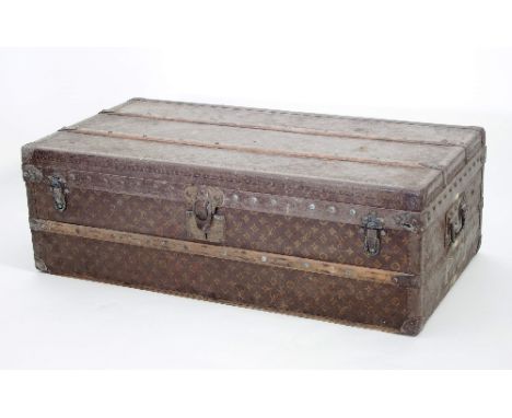 A Louis Vuitton trunk, 100cm long