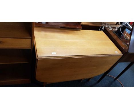 LIGHT OAK DROP FLAP GATE LEG BARLEY TWIST TABLE