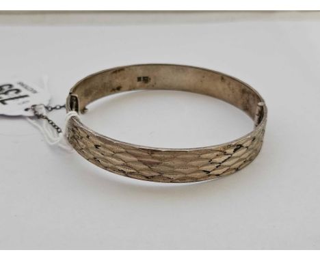 SILVER PATTERNED DESIGN BANGLE, 24g