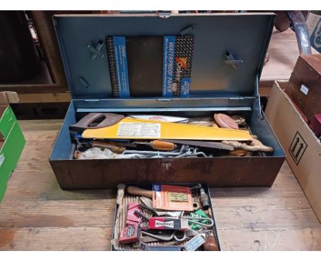 A METAL TOOL BOX BY NUBO WITH MISC HAND TOOLS, RING SPANNERS, SAWS & OTHER TOOLS