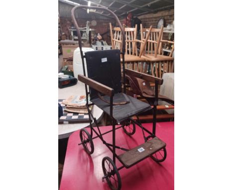 VINTAGE CHILDREN'S PUSHCHAIR 