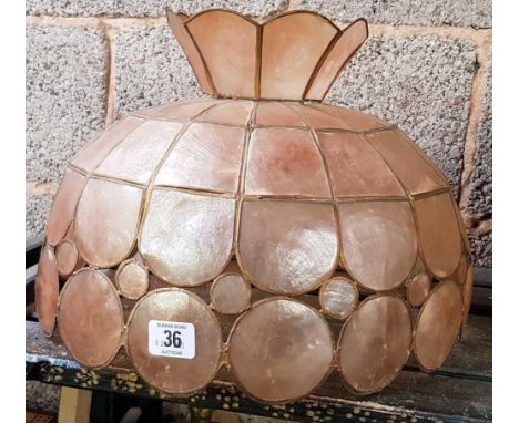 SHELL PATTERN LAMP SHADE 