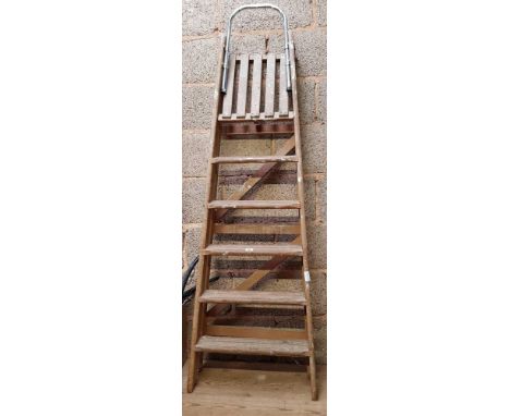 VINTAGE WOODEN DECORATORS STEP LADDER, DISPLAY PURPOSES ONLY
