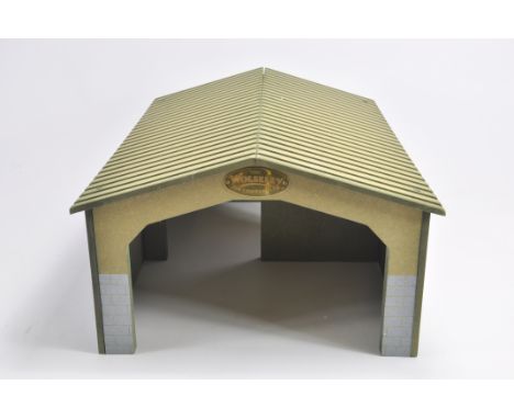 Rare Pre-Brushwood 1/32 Scale Wolseley Toy Farm Shed Building. Near Mint with Original Box. 