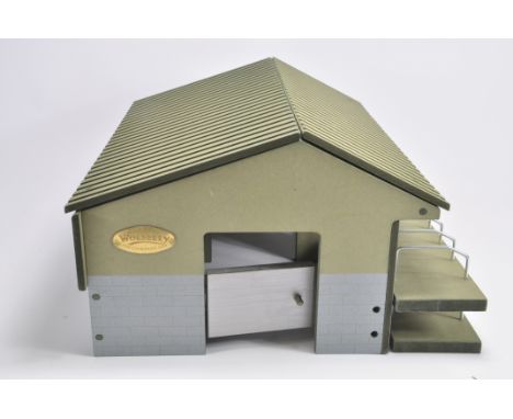 Rare Pre-Brushwood 1/32 Scale Wolseley Toy Farm Shed Building. Near Mint with Original Box. 