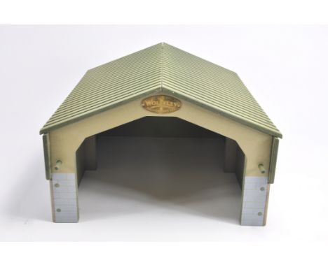 Rare Pre-Brushwood 1/32 Scale Wolseley Toy Farm Shed Building. Near Mint with Original Box. 