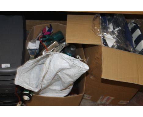 A SELECTION OF SUNDRIES TO INCLUDE TOOLS, ETC