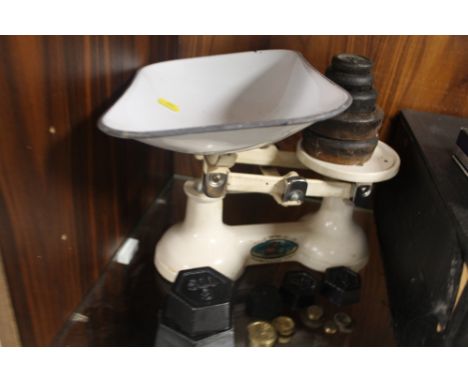A SET OF VINTAGE SCALES AND WEIGHTS