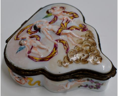 A CAPODIMONTE PORCELAIN TRINKET DISH DECORATED WITH CHERUBS IN RELIEF & MARKED ON BASE     