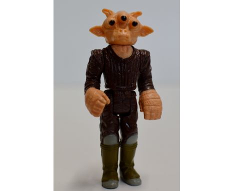 STAR WARS INTEREST - 10 VARIOUS VINTAGE 1980'S ACTION FIGURES, VARIOUS KEYRINGS, CARDS ETC     