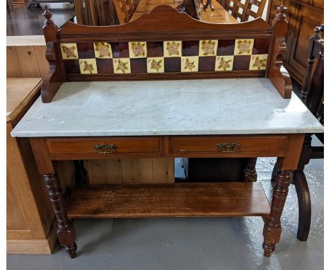 Edwardian mahogany tile backed marble topped washstand with turned legs and under shelf. 108cm wide approx. (B.P. 21% + VAT) 