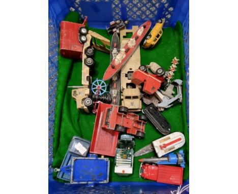 Tray of play worn vintage Diecast model vehicles to include Corgi Toys Jeep FC180, Corgi London taxi, Matchbox, Convoy escort