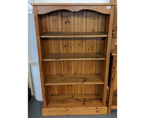 Modern natural pine open three shelf bookcase. 91cm wide approx. (B.P. 21% + VAT) 