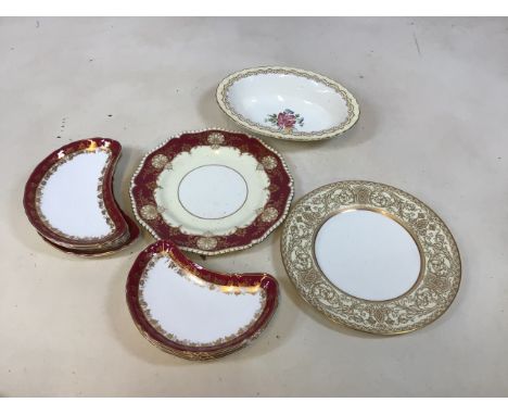 Royal Worcester includes eight crescent shaped Arundel sale plates, a Cromwell serving bowl with 2 other plates 